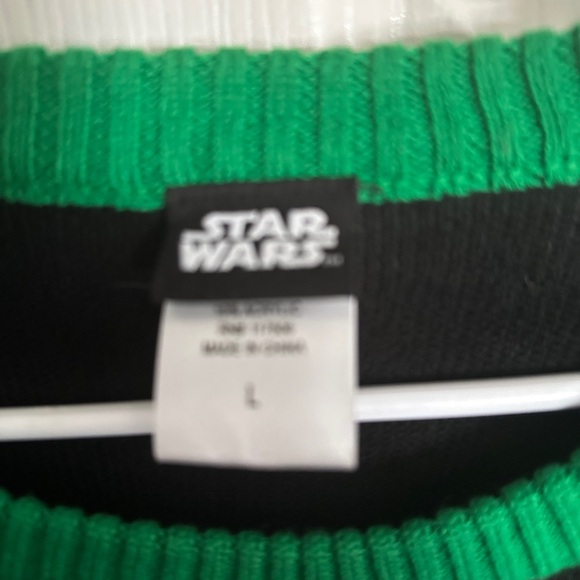 Men’s Ugly Christmas Sweater Star Wars Earth Vader Size Large - Picture 4 of 5